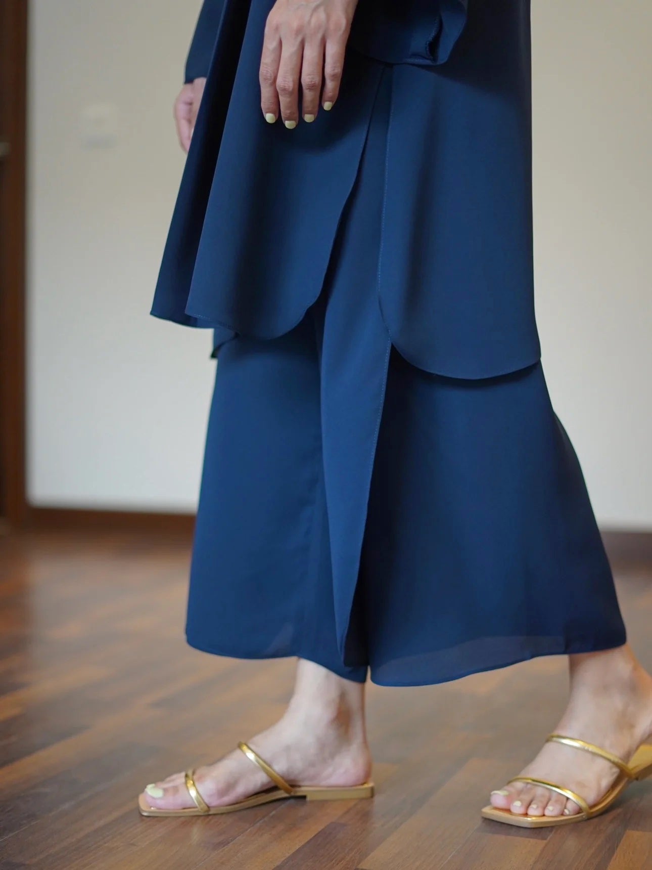 Hariyat statement blue co-ord set with overlapping style pants (QC7035)