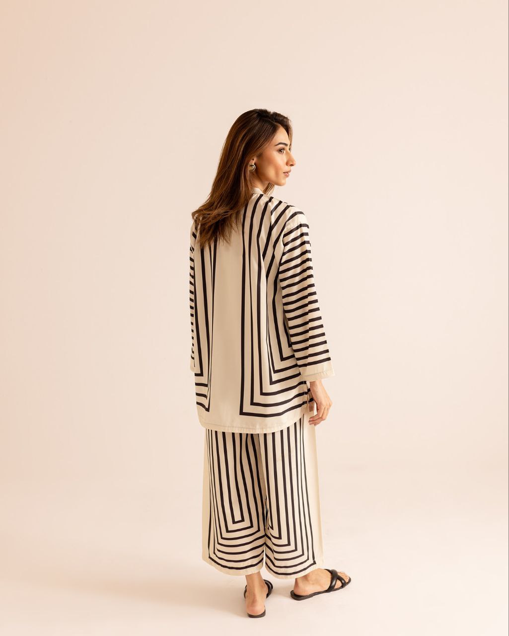 Illusion statement cream co-ord set (QC1028)